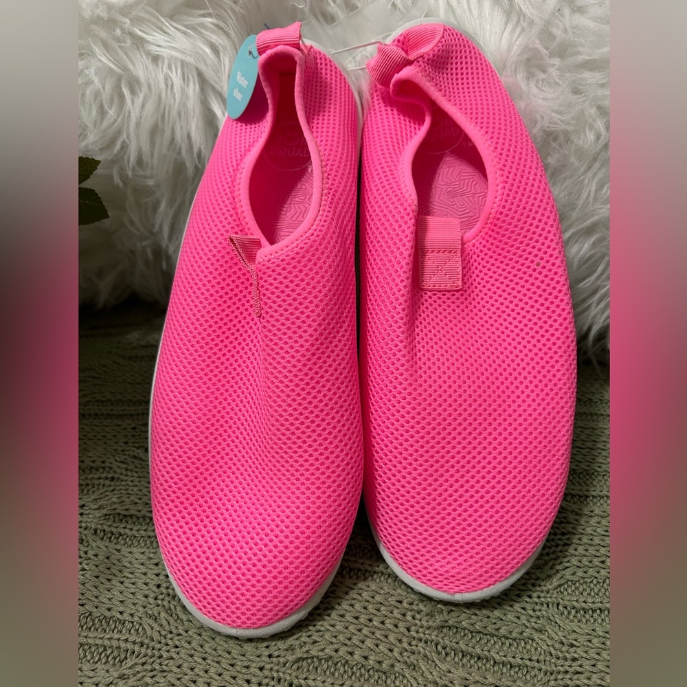 NWT Target Large Women's Hot Pink Slip-On Mesh WaterShoe Sneakers Size 9/10